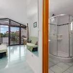 فيلة Petra Zadarvillas *