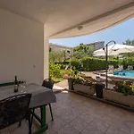 Petra Zadarvillas فيلة *