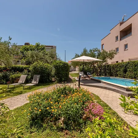 Petra Zadarvillas * Bibinje