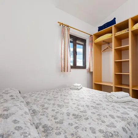 Petra Zadarvillas Bibinje