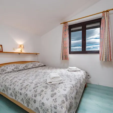 Petra Zadarvillas * Bibinje