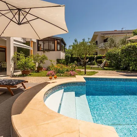 Petra Zadarvillas Willa