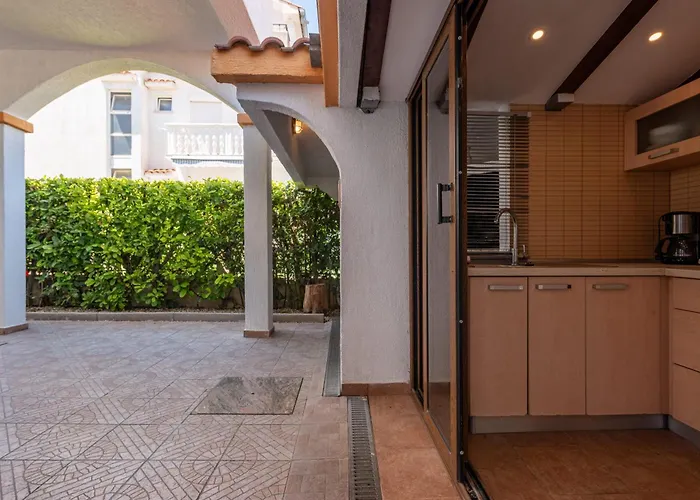 Petra Zadarvillas * Bibinje